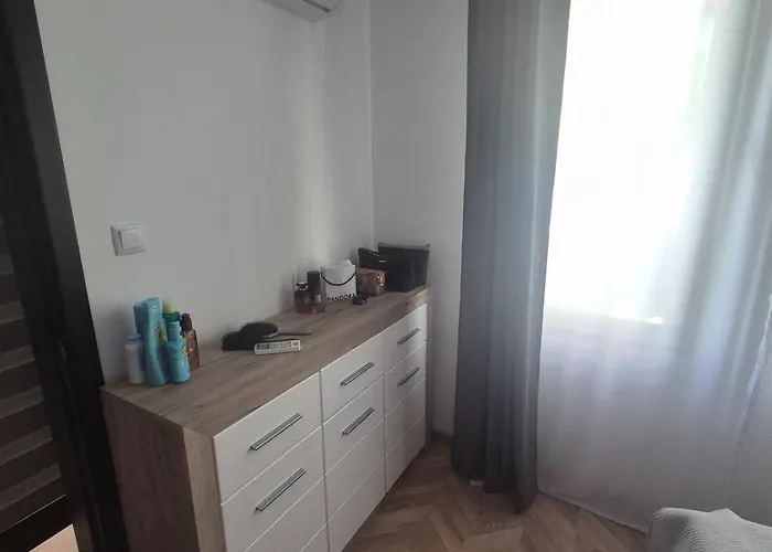 Appartement Etara 4 *